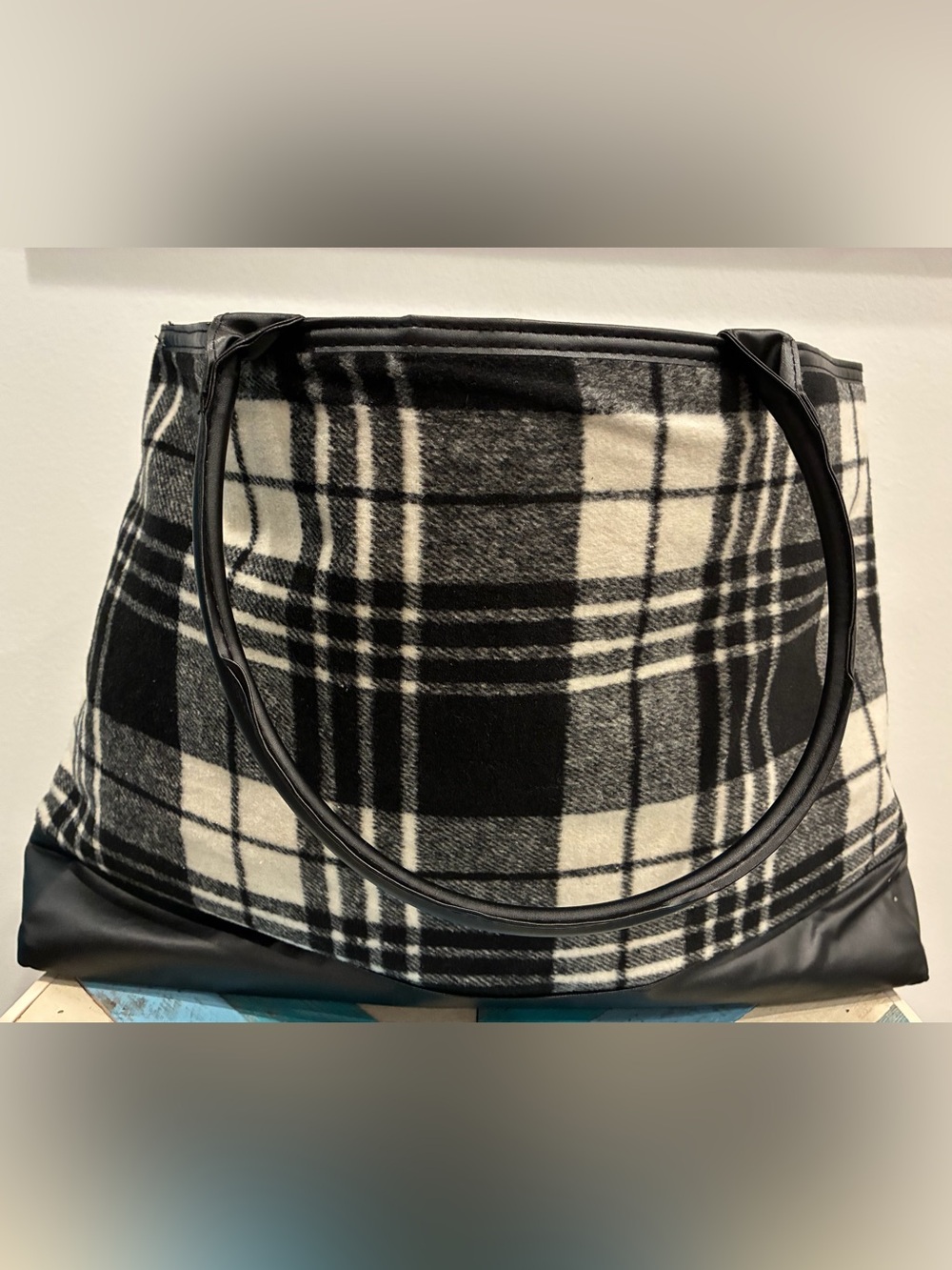 DSW Black & White Plaid Tote Bag/ Shoulder Bag